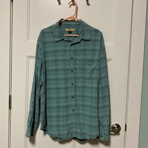 Men’s Tommy Bahama long sleeve shirt. 100% silk. Size XL.